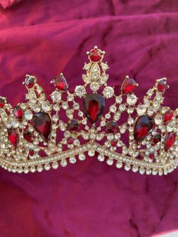 Quince Crown