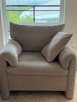 Oversized Accent Chair, Like New