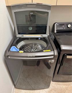 LG  Washer and Dryer Set