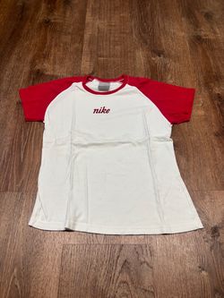 Y2K women Nike red and white tee, Size L