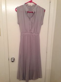 Classy party dress. Grey. Size Medium