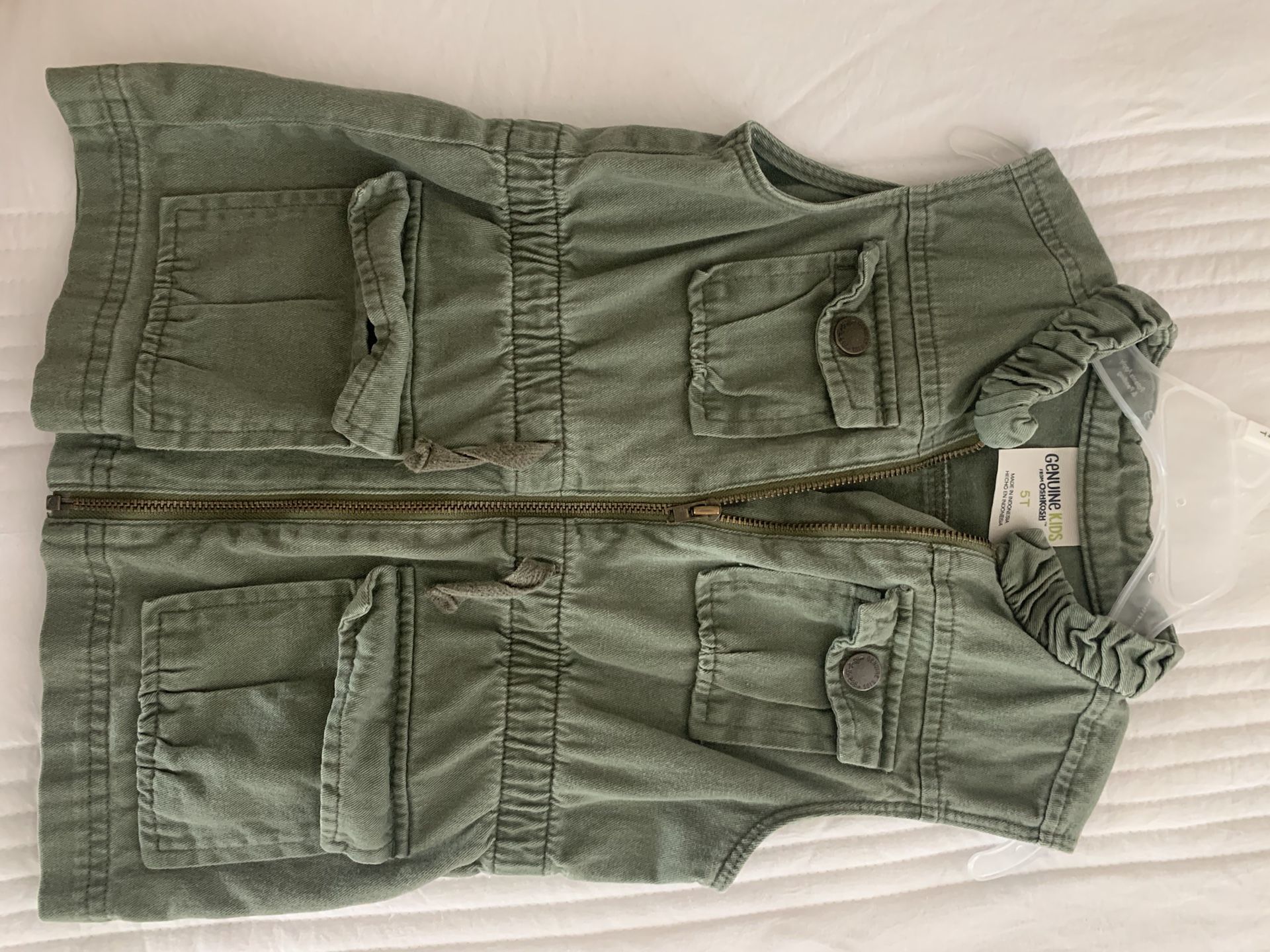Girls Sleeveless Jacket
