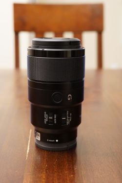 Sony 90mm f/2.8 Macro