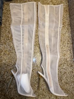 Fashion nova heels