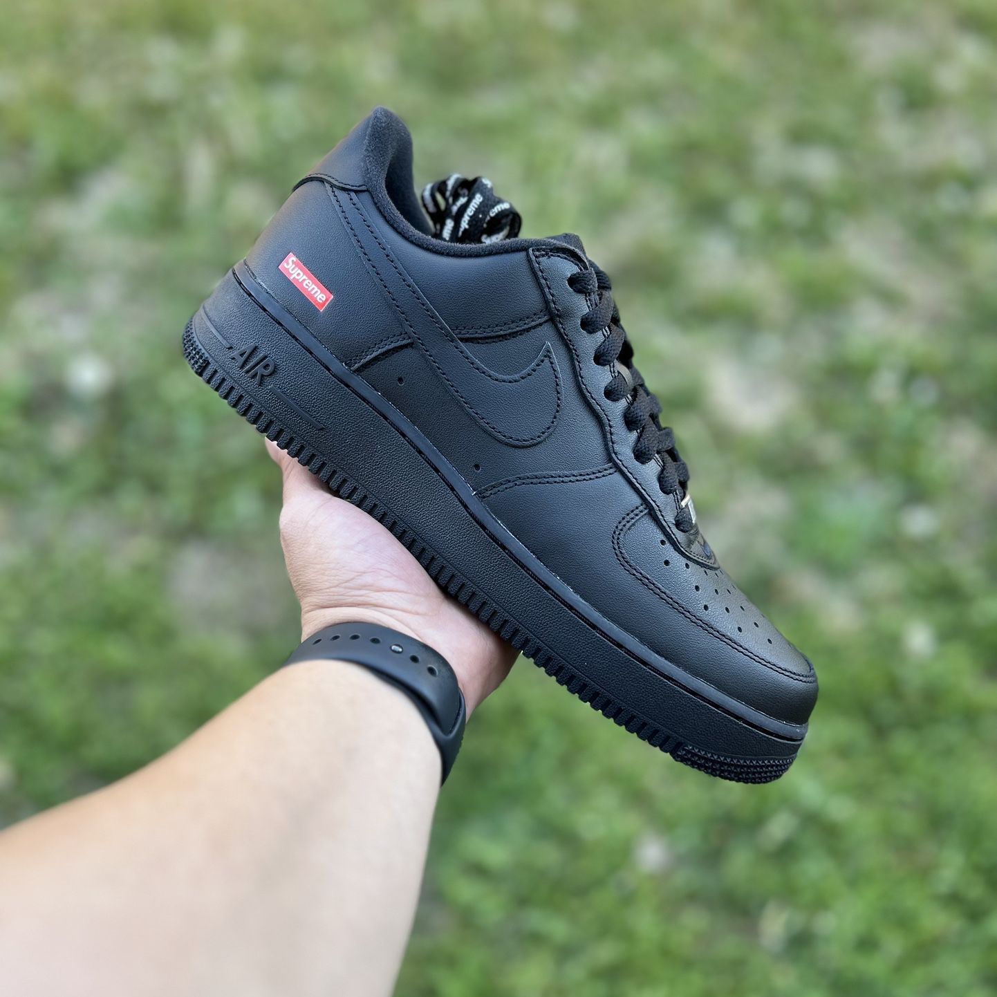 Nike Supreme Air Force 1 Blk Size 9 for Sale in Garland, TX - OfferUp
