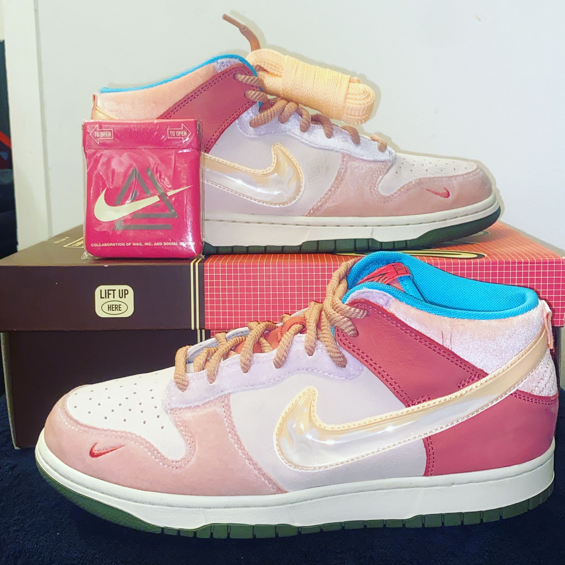 Nike Dunk SS/strawberry Milk 