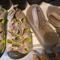 Keen Size 8 25 Dollars Sketchers Size 8 25 Dollars New 