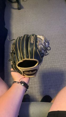 A2000 baseball glove