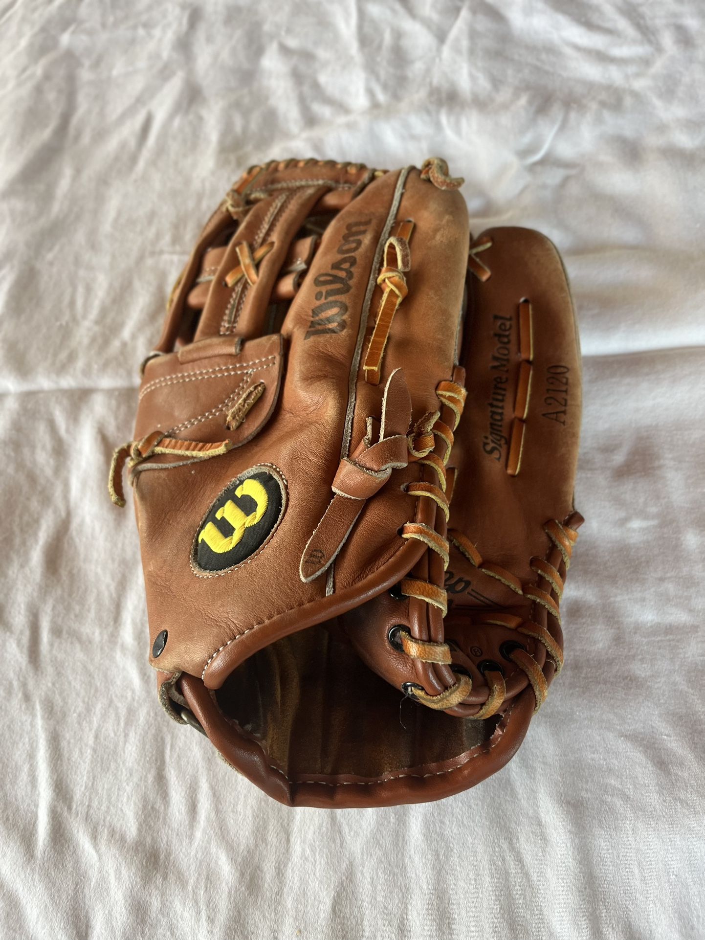 Wilson Signature Baseball Glove RHT