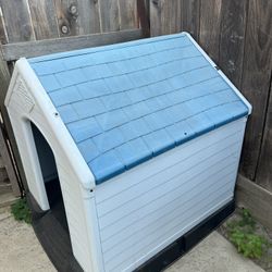 Plastic Dog House 