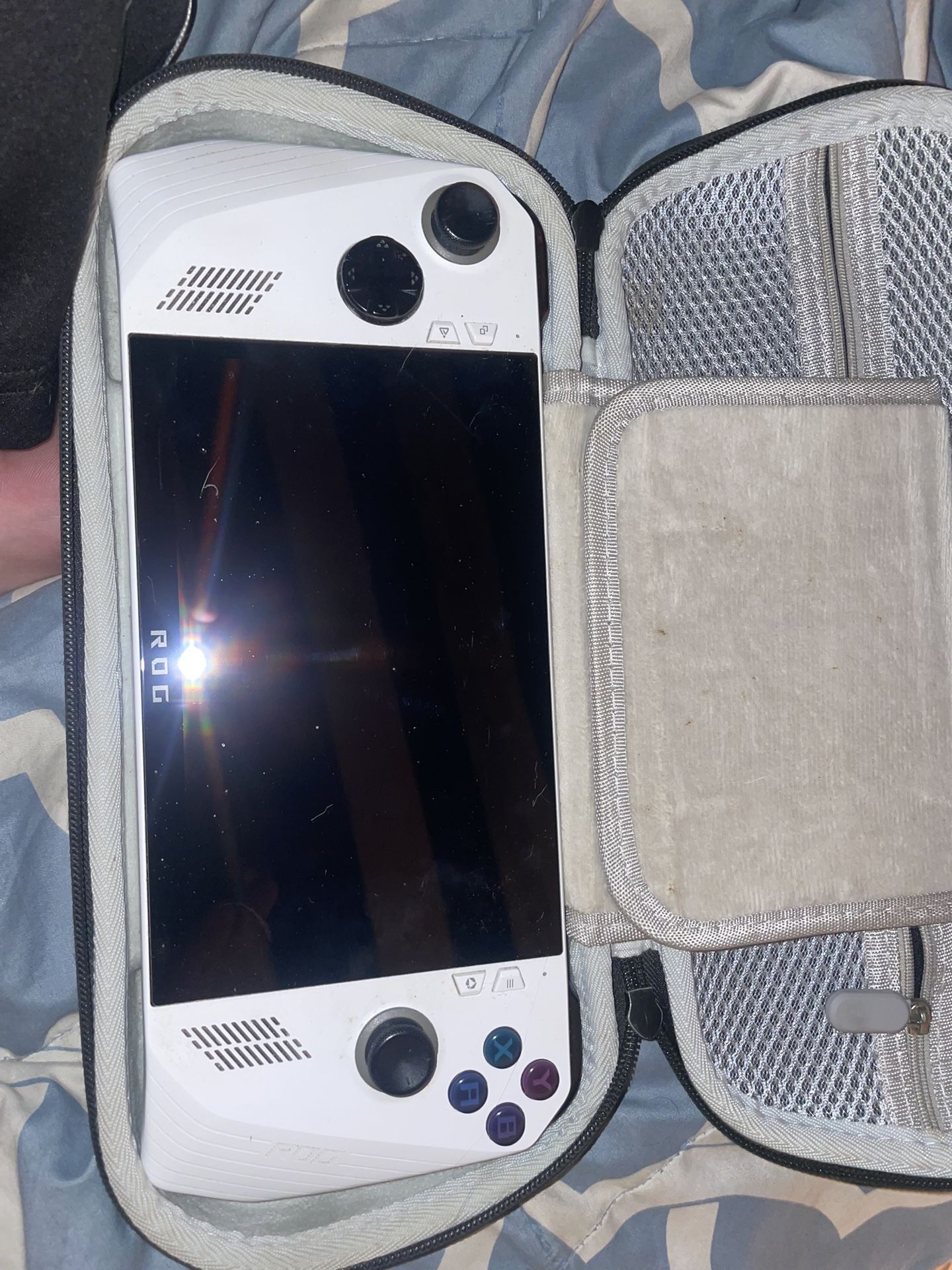Barely Used Rog Ally X Z1 Extreme 1 Terabyte