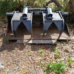 Thomas You - 1931 Hydraulic Grapple Bucket - Skid Steer Attachment