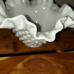 VINTAGE HOB NAIL WHITE VASE