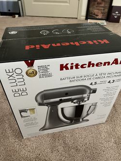 KitchenAid Deluxe 4.5 Quart Tilt-Head Stand Mixer for Sale in