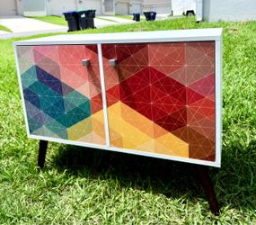 Mid-Century Modern Accent Cabinet / Sideboard