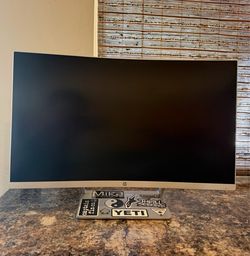 HP Curved 27" Monitor