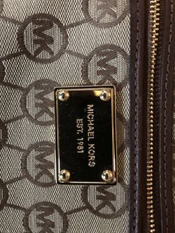 Michael Kors wristlet