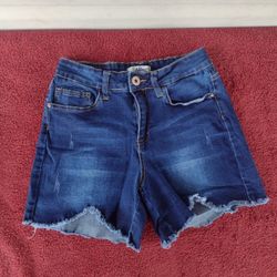 California vintage distressed hem denim shorts size 9