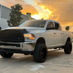 2016 RAM 2500 Crew Cab SLT 4WD Diesel