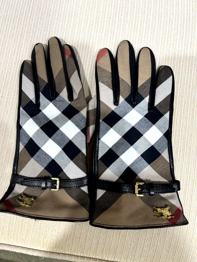 Women's Burberry Gloves