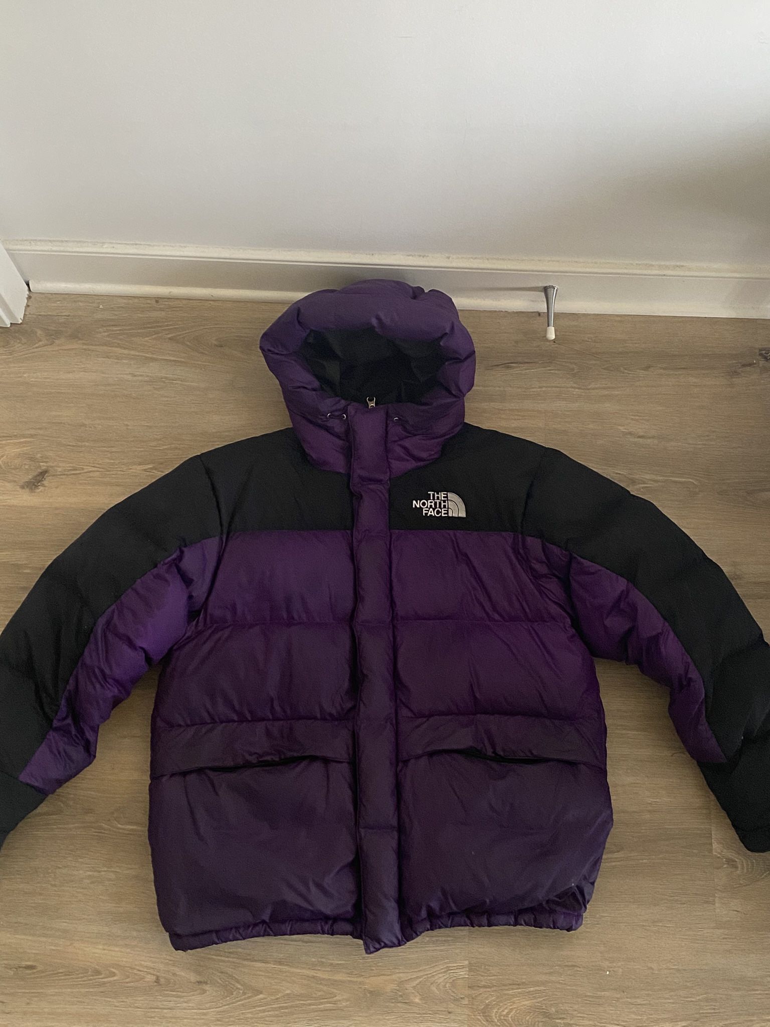 The North Face Puffer Jacket – Purple/Black – Men’s Large (Great Condition)