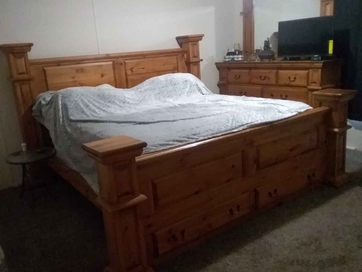 King Bedroom Set CASH ONLY