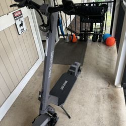 Gotrax GX2 Dual Motor Electric Scooter