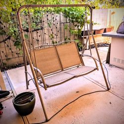 Patio Swing (Self-Supported on swinging frame)