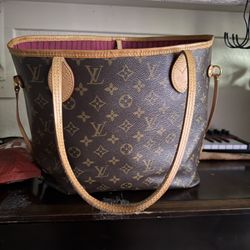 Louis Vuitton Neverfull 
