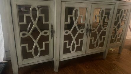 Tv Stand / Buffet/cardenza 