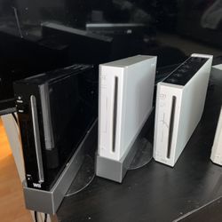 Wii Consoles /accessories