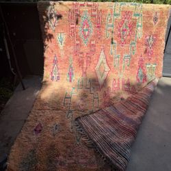 VINTAGE MOROCCAN RUG