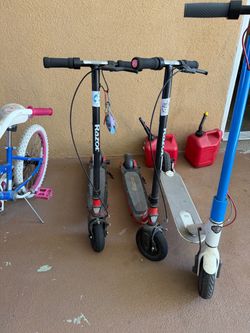 2 Razor kids scooters.