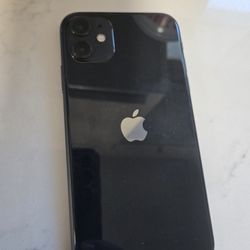  iPhone 11 in black