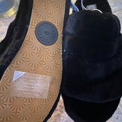 Ugg Slippers Size 9