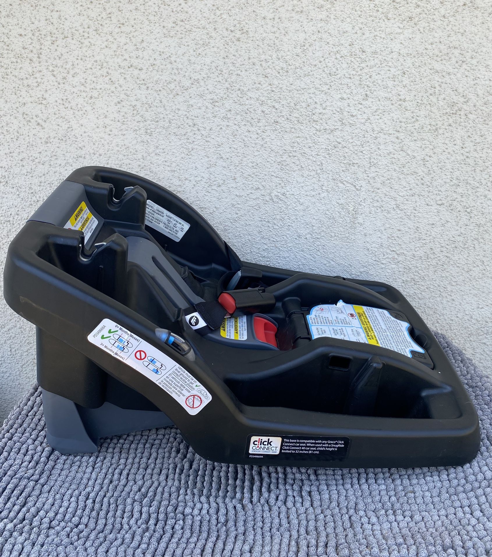 Graco Snug Ride Snuglock Infant Car Seat Base.