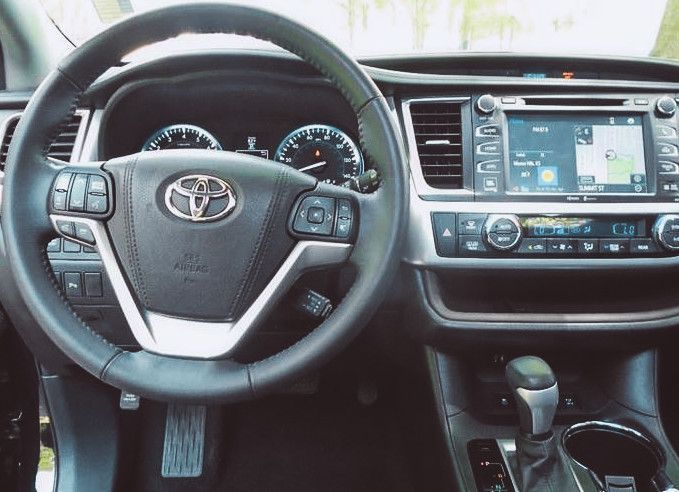 ForSaleByOwner2O15 Toyota Highlander PriceFIRM$18OO