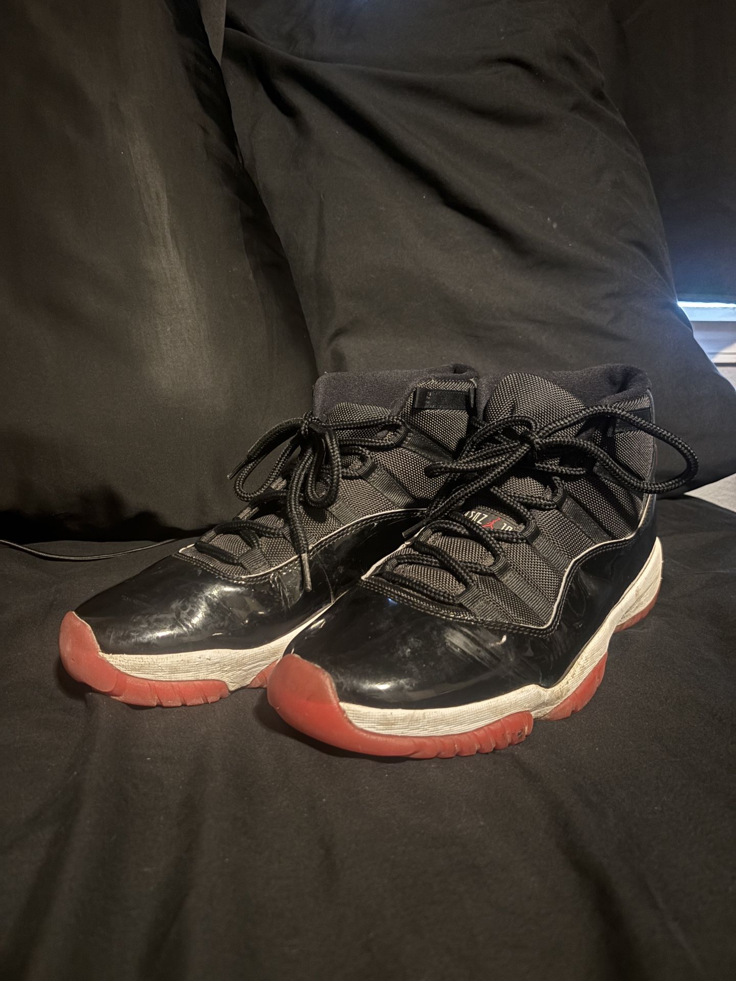 Size 13 Jordan 11 (bred)