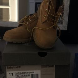 Toddler’s Timberlands Size 11