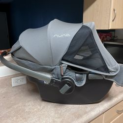 Nuna Infant Car seat 