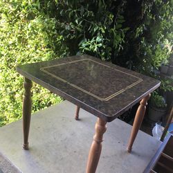 Classic Midcentury Side Table w/Turned Legs & Formica Faux Wood Top with Minor Imperfections: