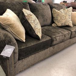 Brand New Stracelen Sable Living Room Set Sofa And Loveseat 