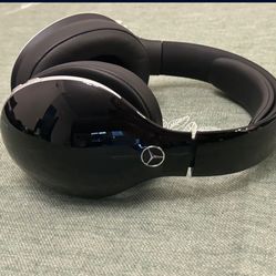 Mercedes Benz Wireless Headphones 