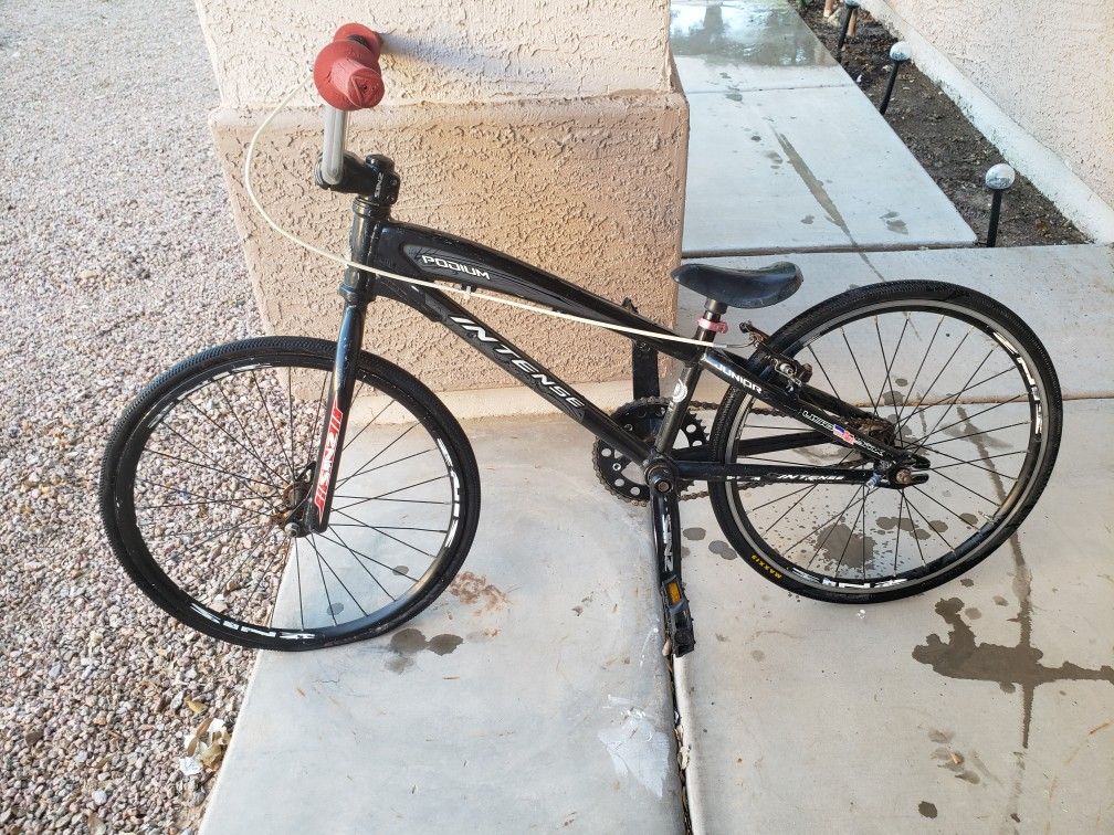 2009 18" Intense Podium XL Junior BMX bike..Normal wear/used bike for