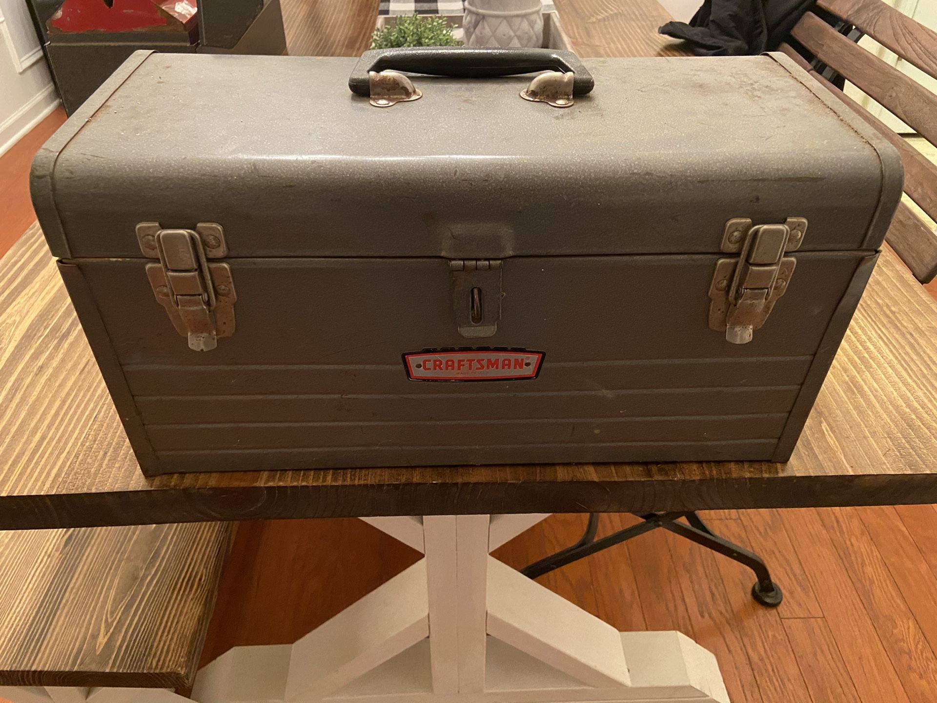 Craftsman metal toolbox