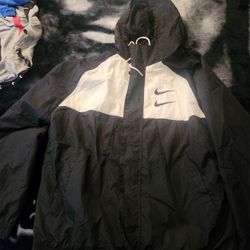 Nikes Jackets 