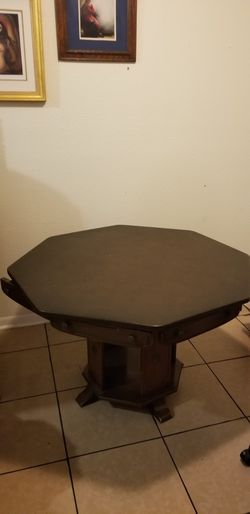Beautiful Wooden Vintage Poker Table