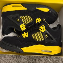 Jordan 4s