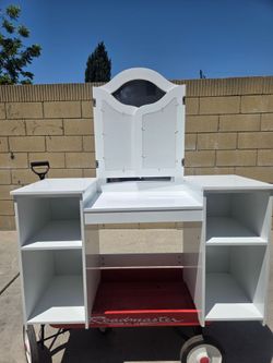 Costway's Vanity Mirror