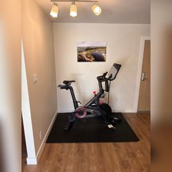 Peloton Bike (Original) with Mat - Good - Marina Del Rey, CA